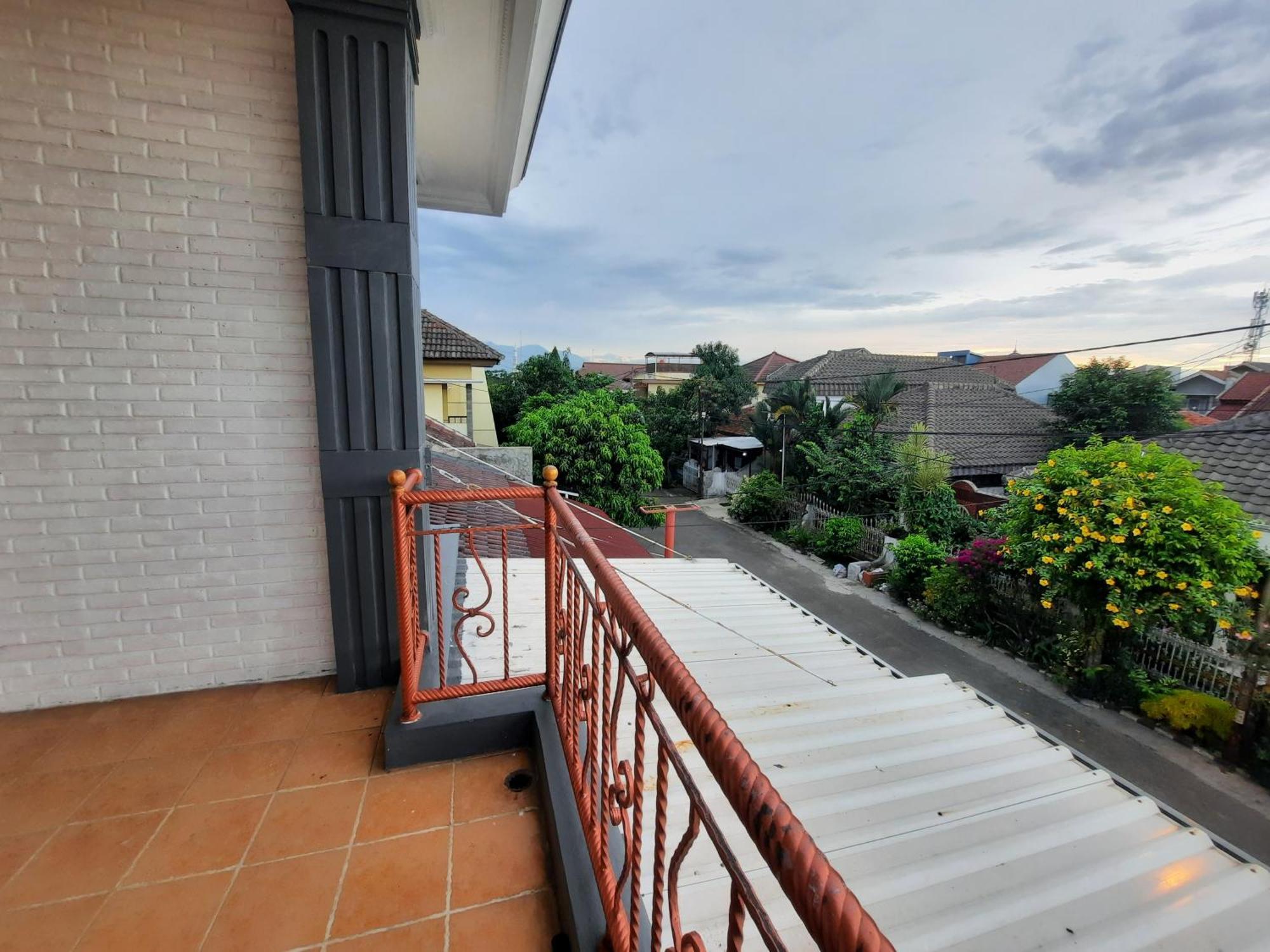 Acidalia Syariah Wisma tamu 2*