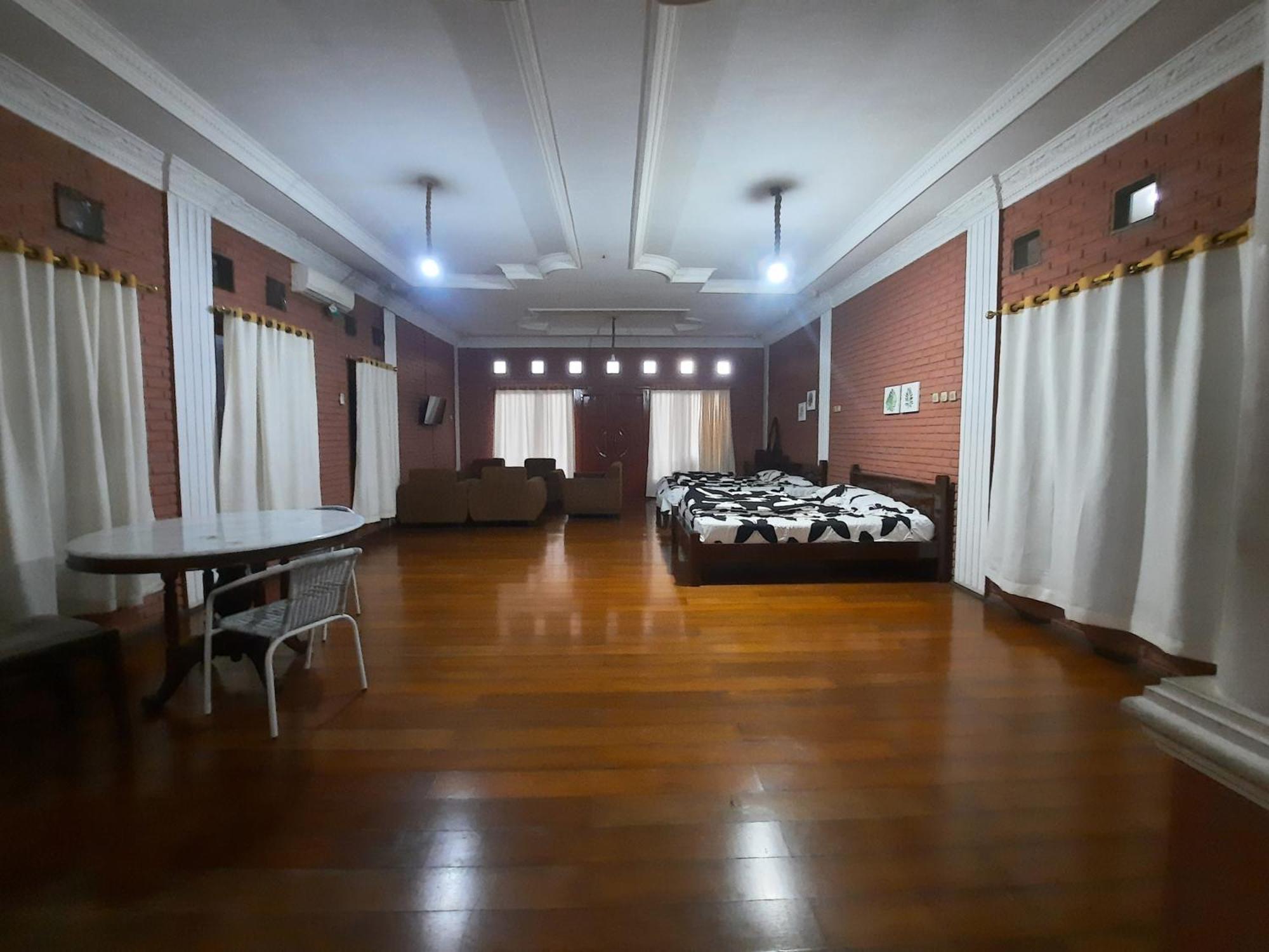 Wisma tamu Acidalia Syariah